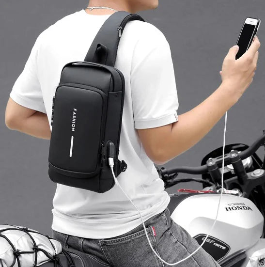 BOLSO IMPERMEABLE ANTIROBOS CON PUERTO USB